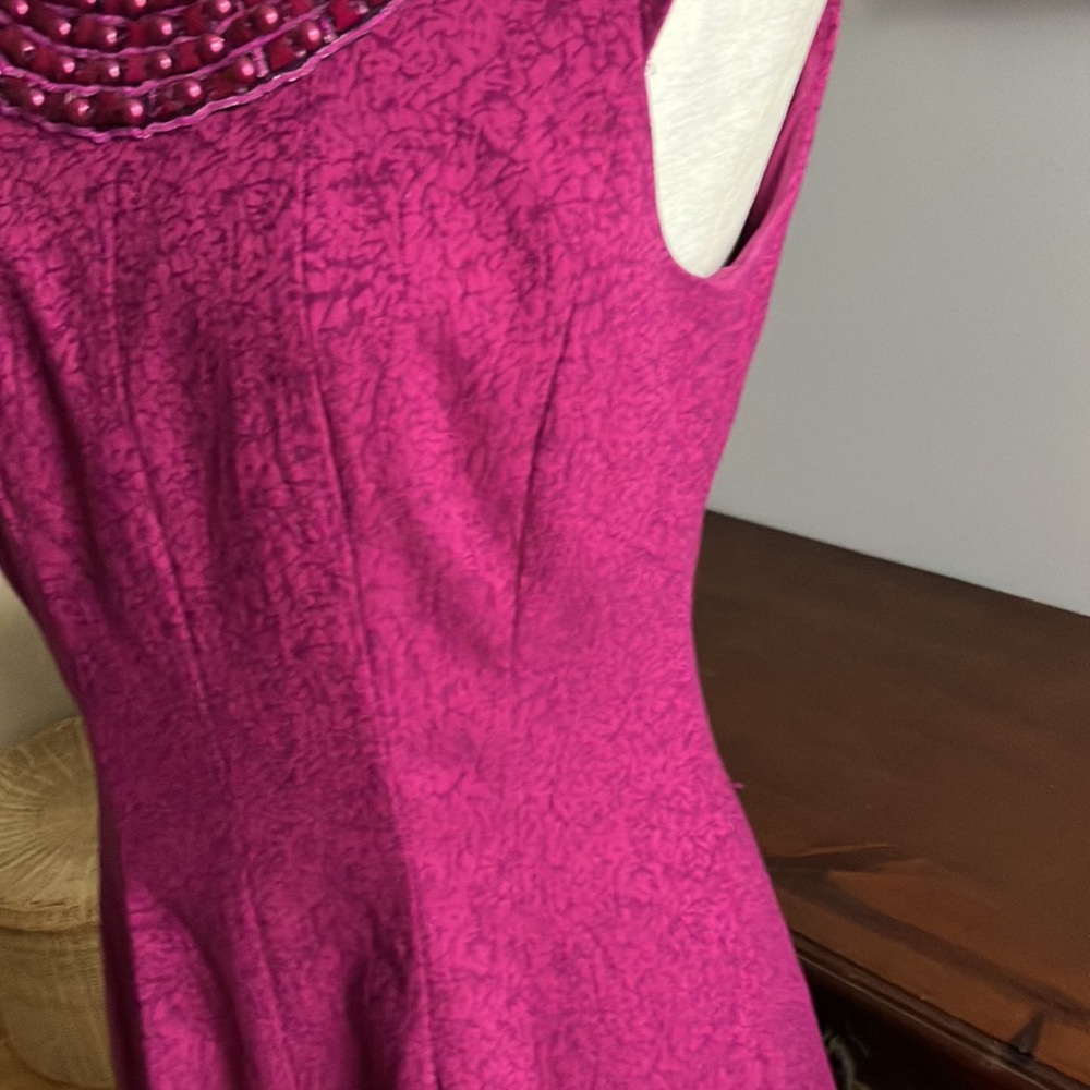 Beautiful fuschia beaded neckline Adrianna Papell dress 6 - Picture 7 of 13